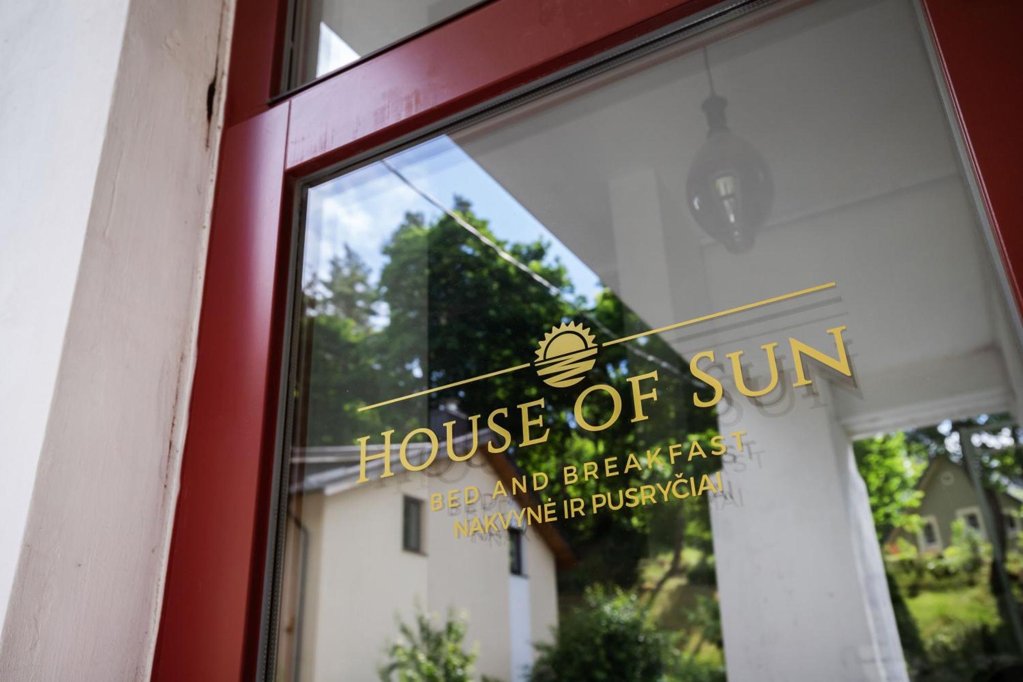 House Of Sun Bed & Breakfast วิลนีอุส ภายนอก รูปภาพ