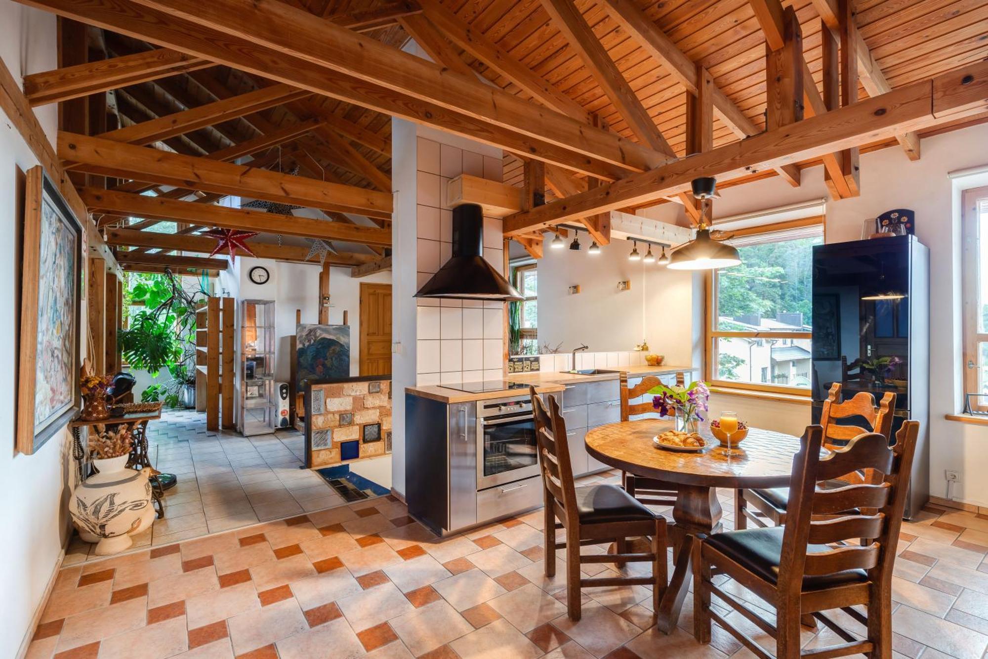 House Of Sun Bed & Breakfast วิลนีอุส ภายนอก รูปภาพ